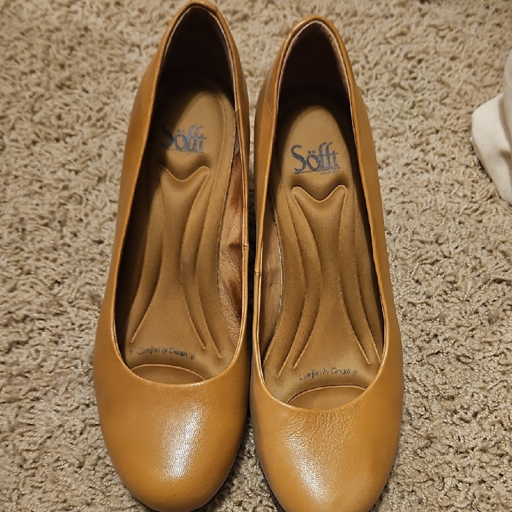 Sofft Women's Tan Leather Heels